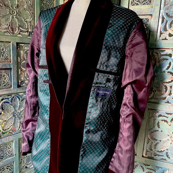 Paisley & Gray Men’s 38 Regular Burgundy Velvet Smoking Jacket - Picture 4 of 8